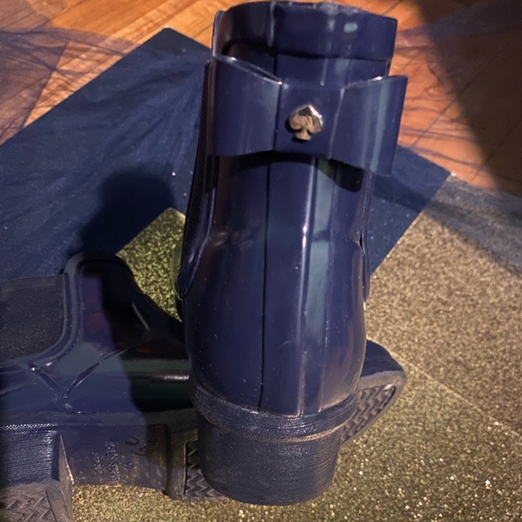 KATE SPADE DEEP NAVY POLKA DOT RAIN ANKLE Boots LUX GUC 1 FLAW - Picture 8 of 15